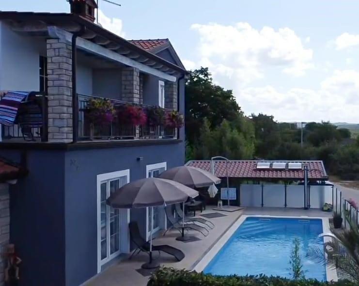 Lavanda House With Apartments Buje Ngoại thất bức ảnh